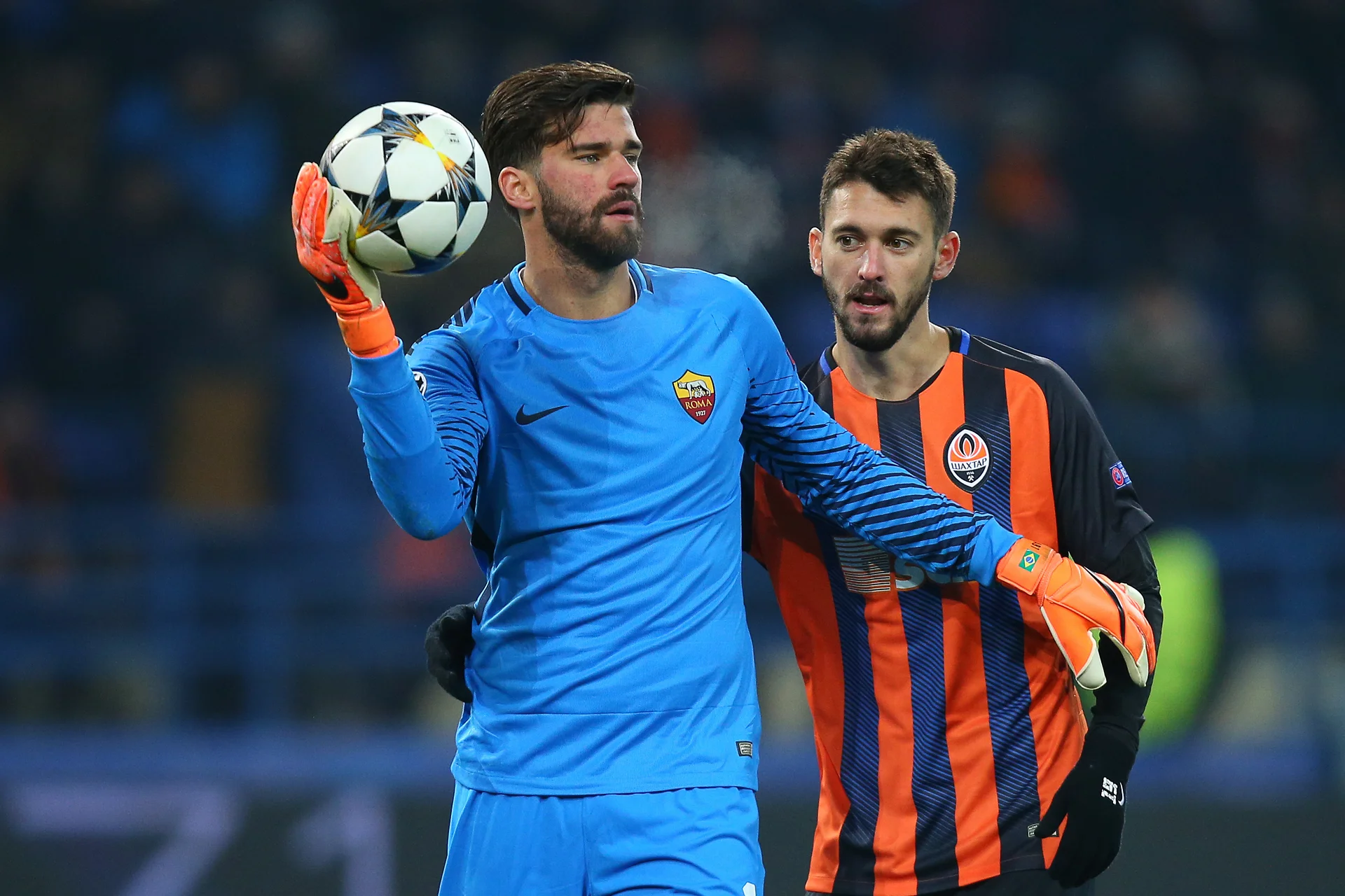 Алиссон (слева) / фото А. Осипова