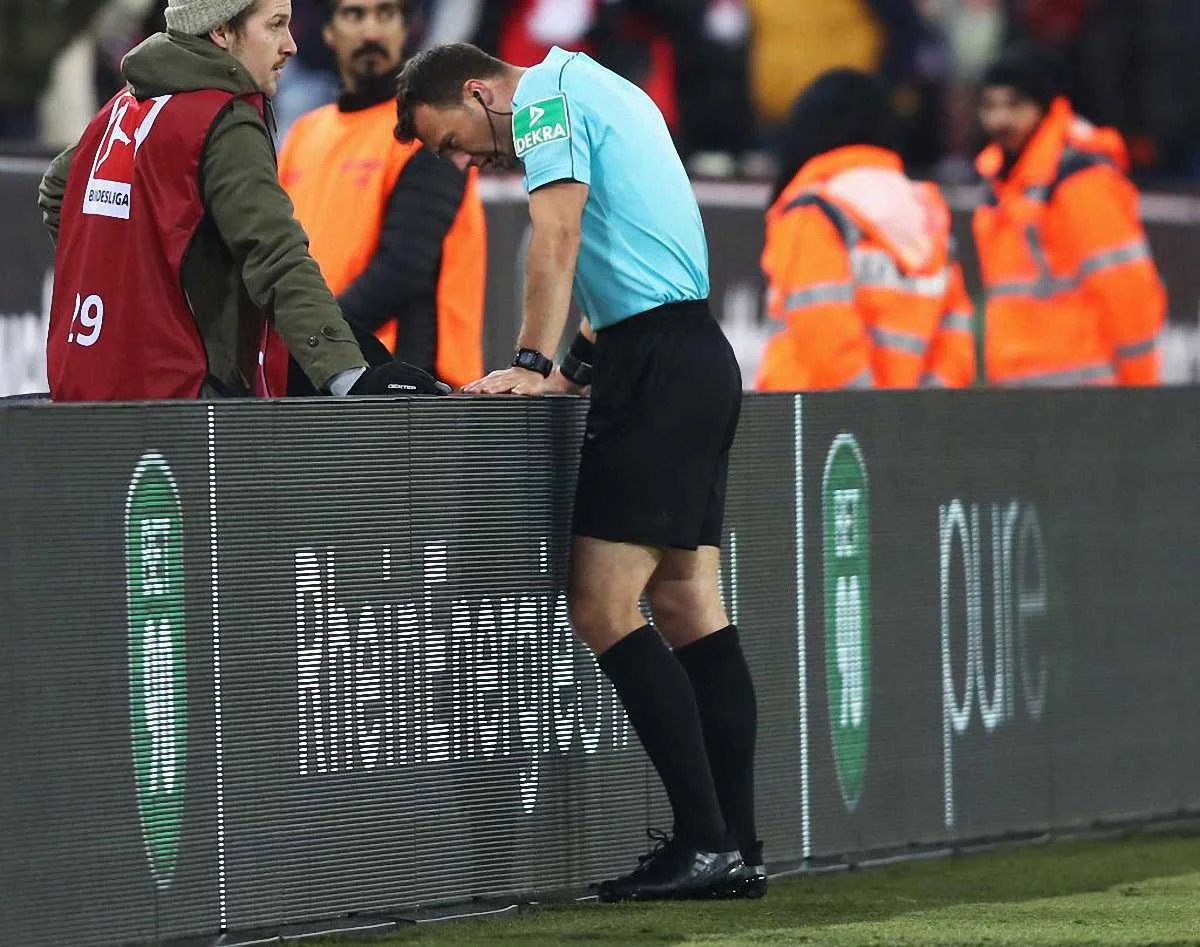 VAR в Бундеслиге / Getty Images