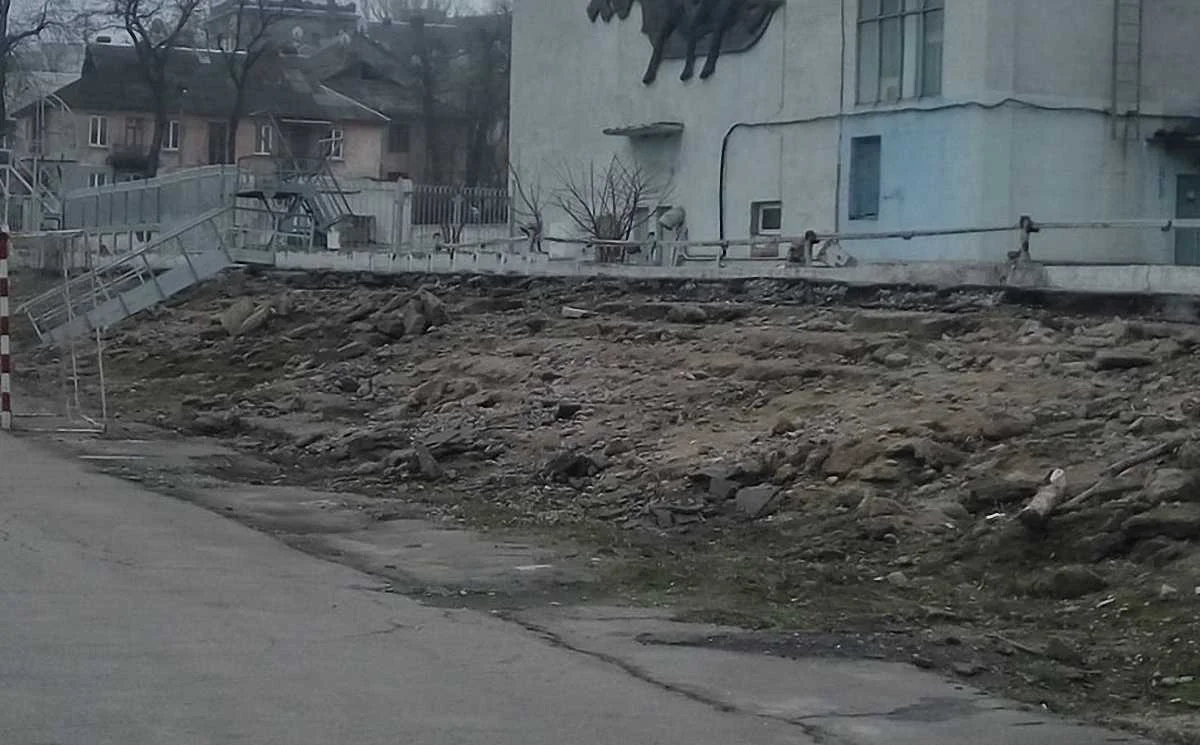 Стадіон Металург в Кам'янському сьогодні / фото: Футбол 24