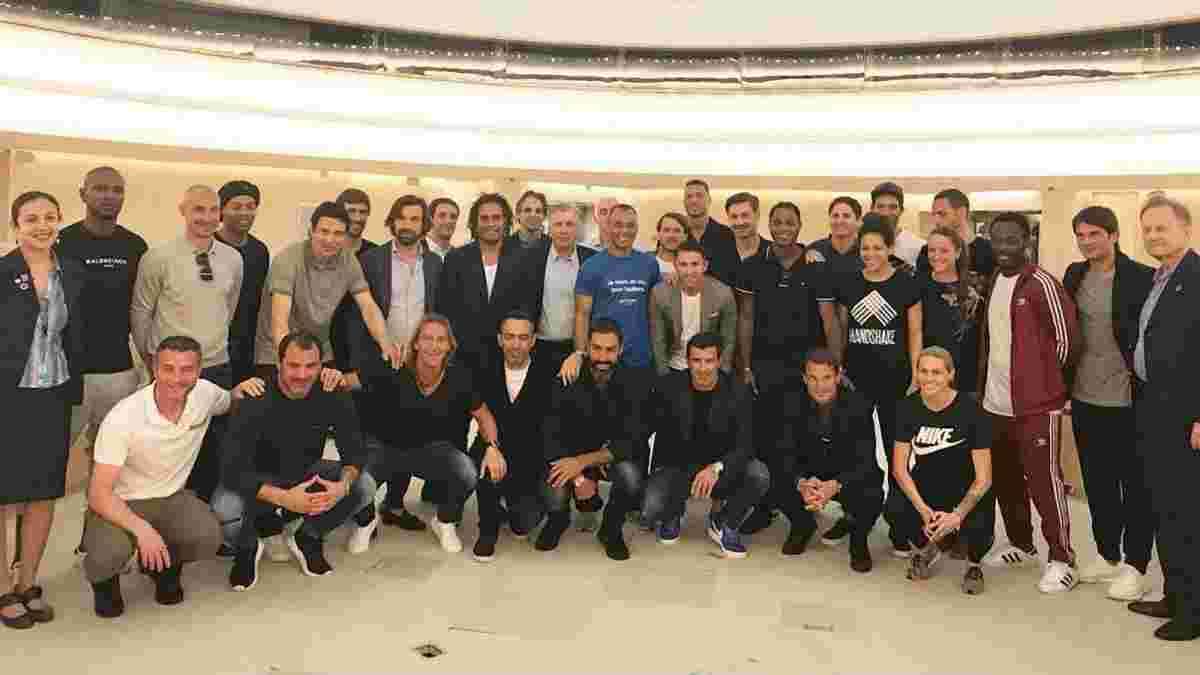 Роналдиньо, Фигу и другие легенды футбола сыграли благотворительный матч