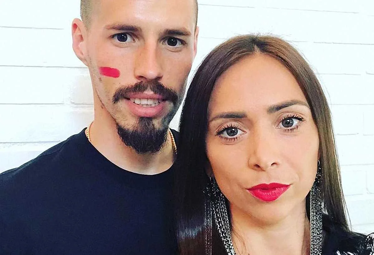 Марек Гамшік з коханою бере участь в акції