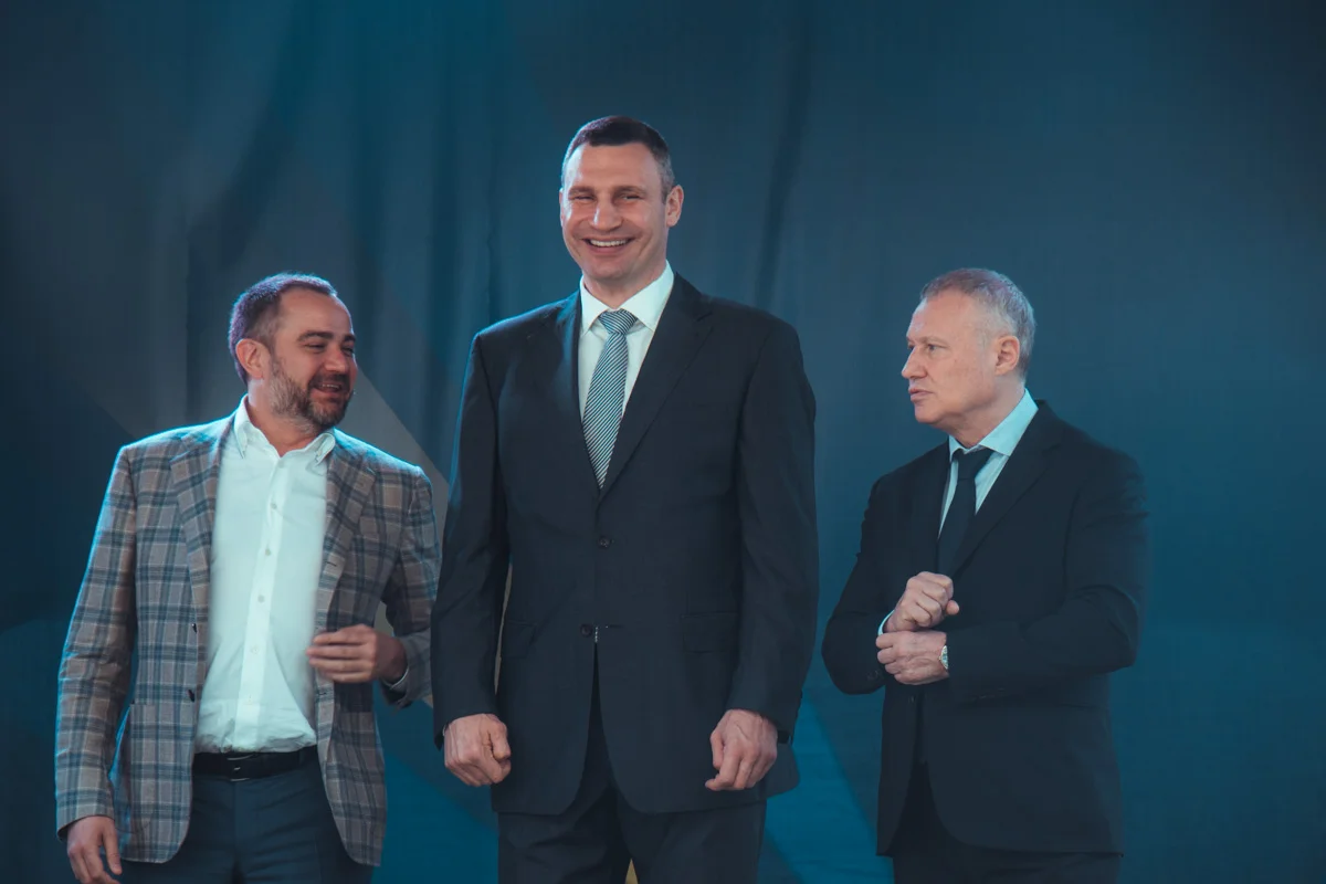 Павелко, Кличко и Суркис / Информатор