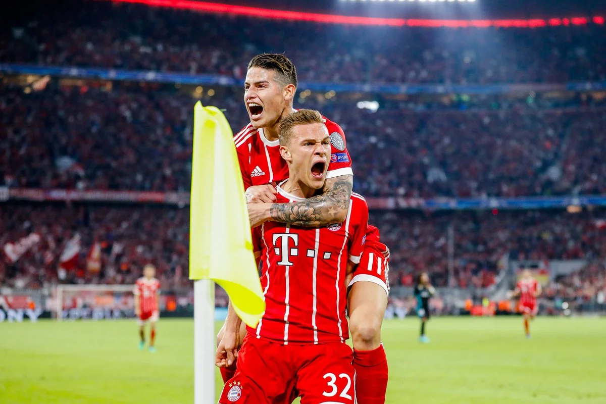 Киммих празднует гол