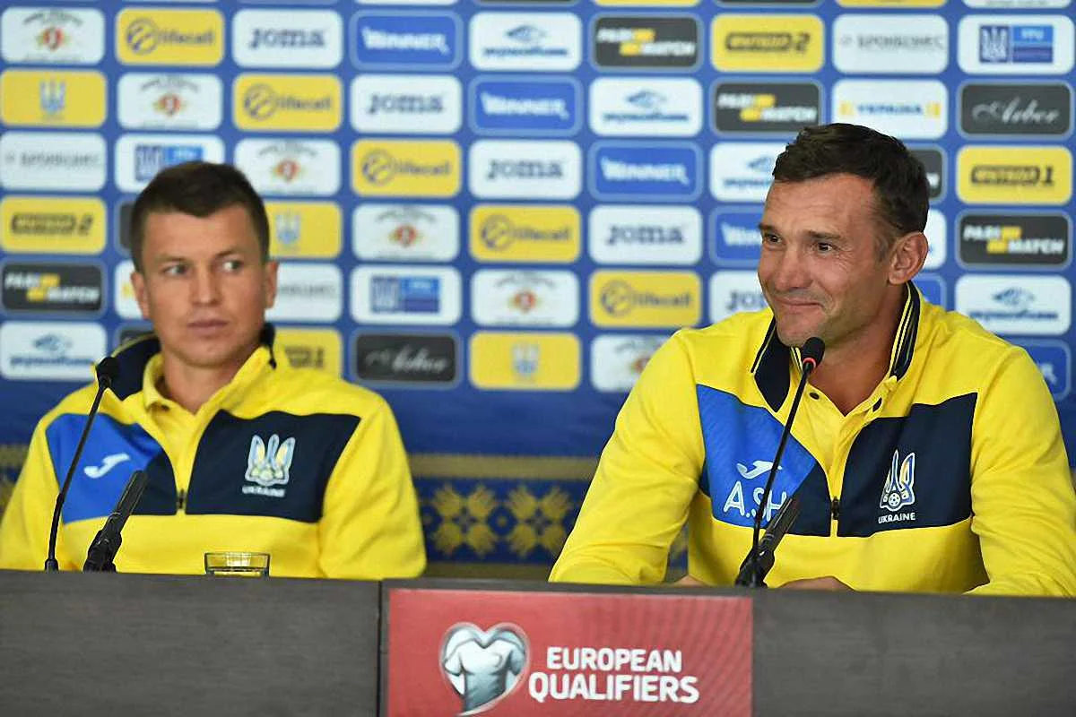 Андрей Шевченко (справа) / Официальный сайт ФФУ