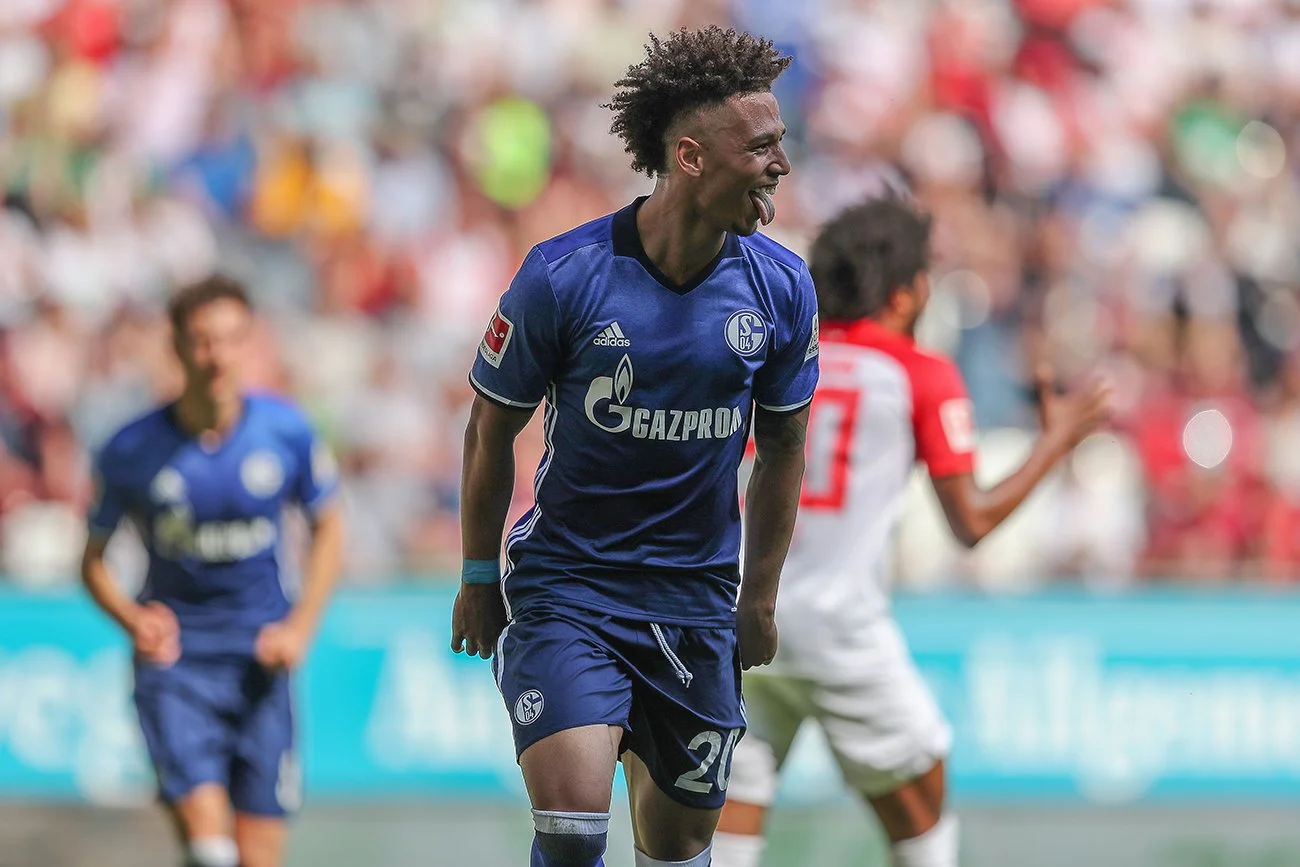 Шальке обыграл Аугсбург и впервые за последние 8 лет стал вице-чемпионом Германии, Коноплянка провел очередной неплохой матч / Фото: Твиттер Шальке