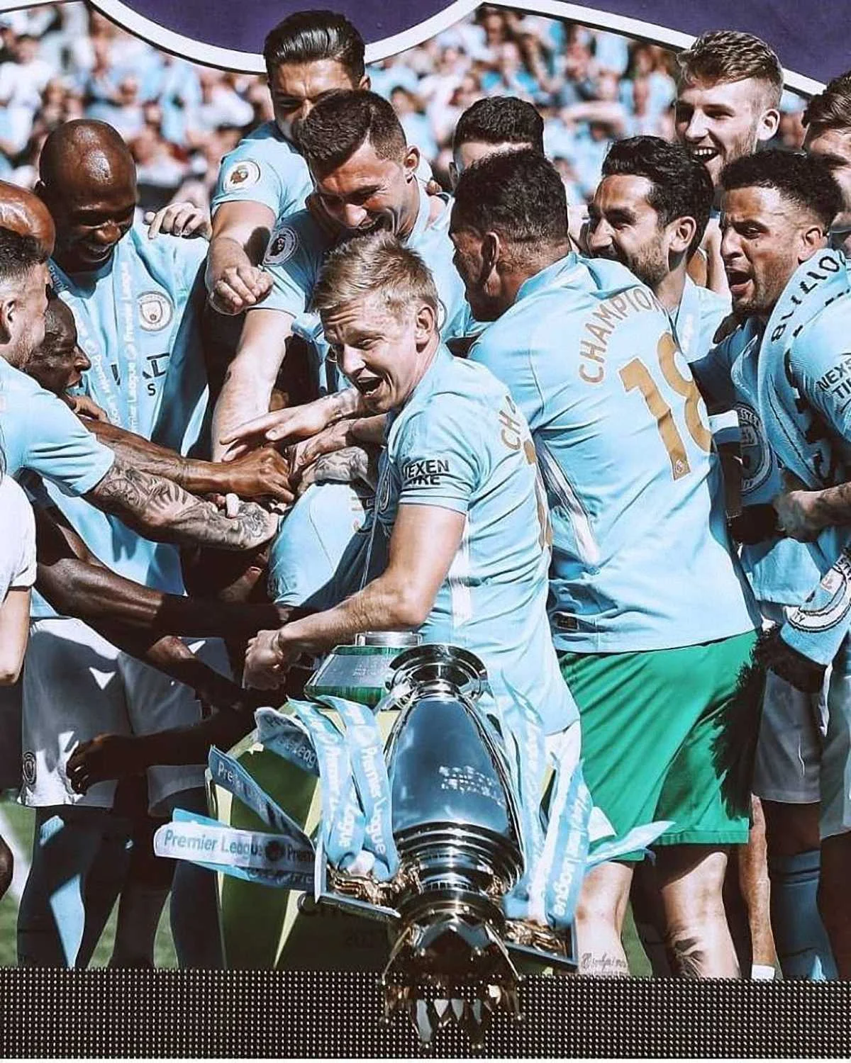 Зінченко перекинув кубок АПЛ