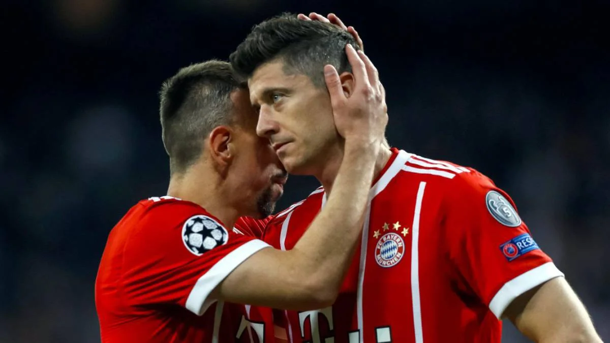 Левандовски не перейдет в Реал / AS