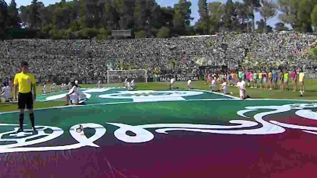 Арбитр перед финалом Кубка Португалии заколдовал мяч и взмахом руки поднял его в воздух