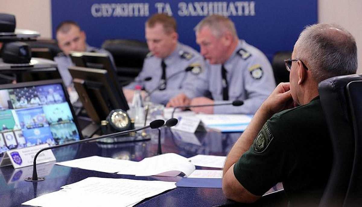 Договірні матчі в Україні: відео МВС з двома фактами передачі хабара