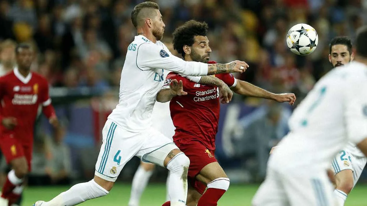 Салах против Рамоса / фото: УЕФА