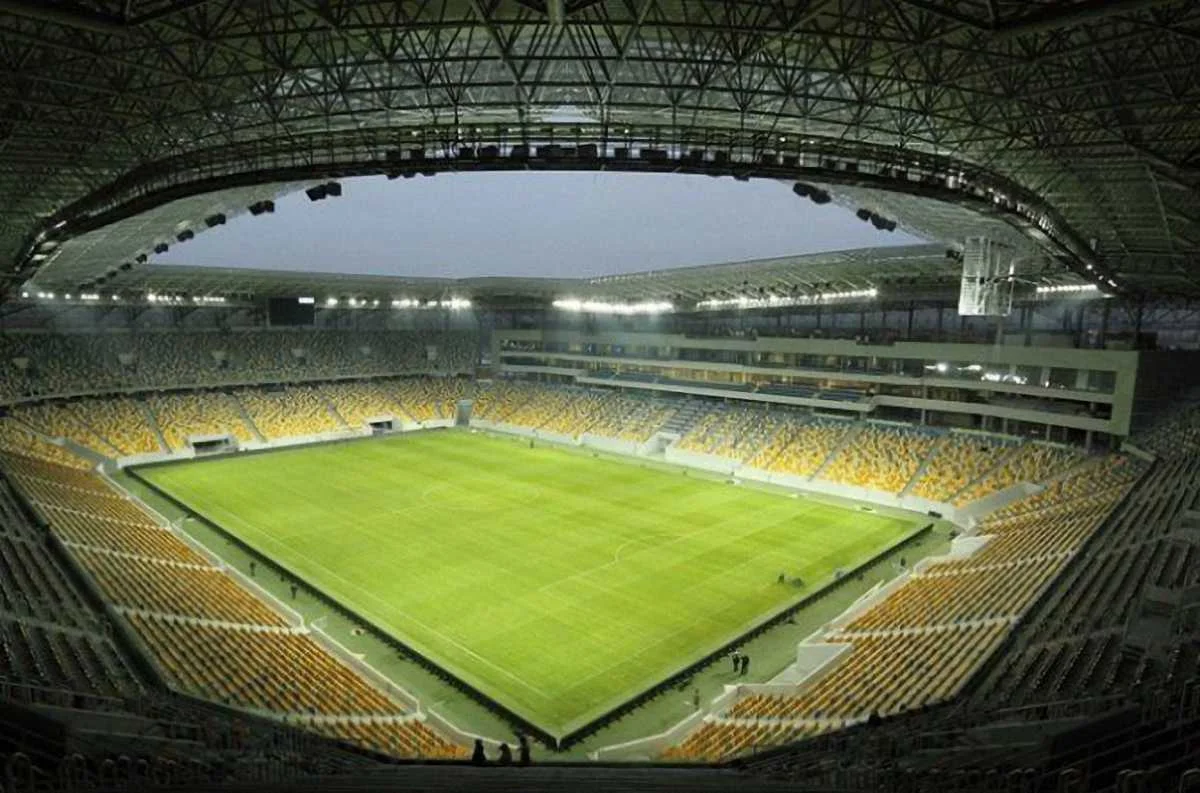 Карпати не гратимуть на Арені Львів через стан газону