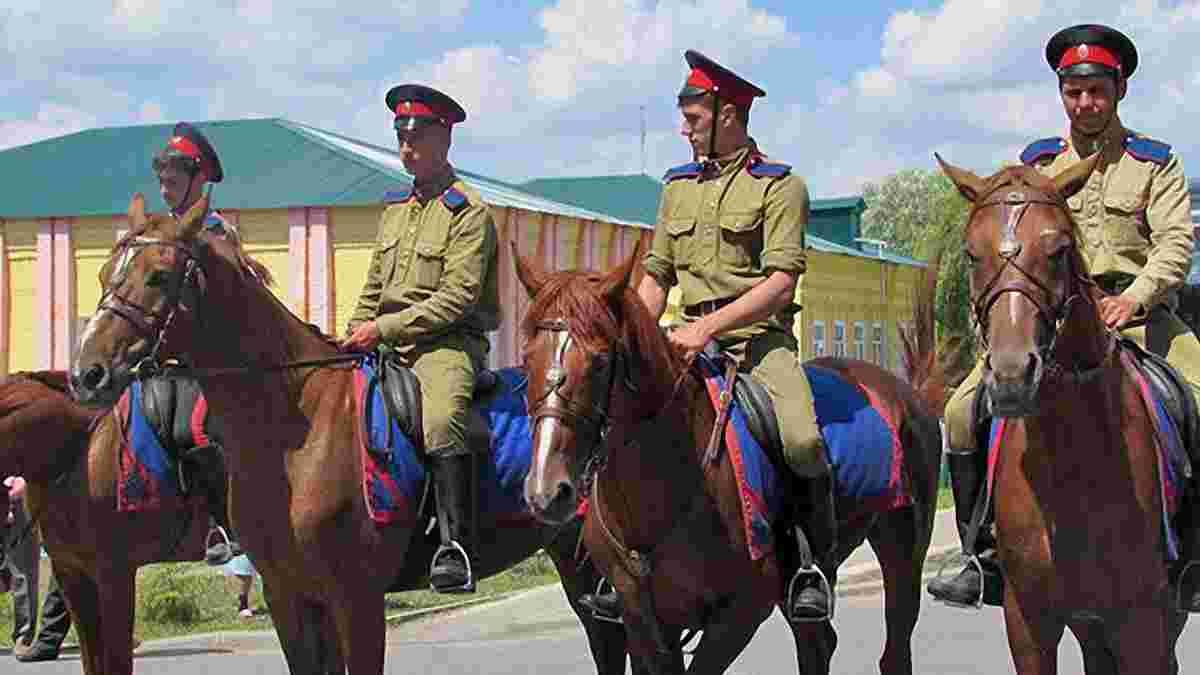 ЧС-2018: У Ростові "козаки" сповіщатимуть поліцію про чоловіків, що цілуються