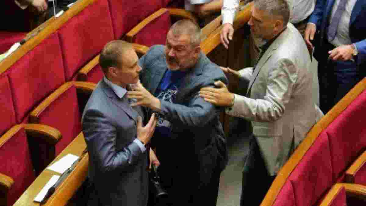 Президент СК Дніпро-1 Береза побився з депутатом "Опозиційного блоку"