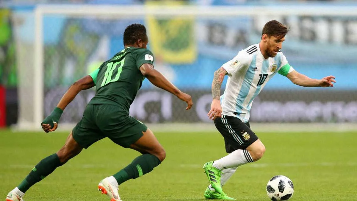 Лионель Месси (справа) / фото: Opta