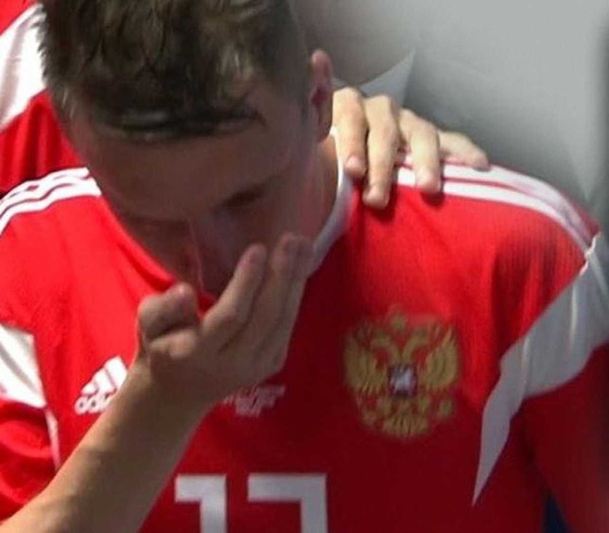 Олександр Головін під час матчу збірної Росії на Чемпіонаті світу 2018