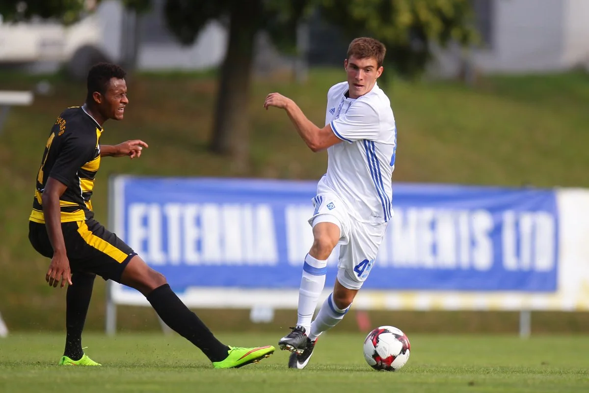 Динамо знищило Телфс з рахунком 9:0