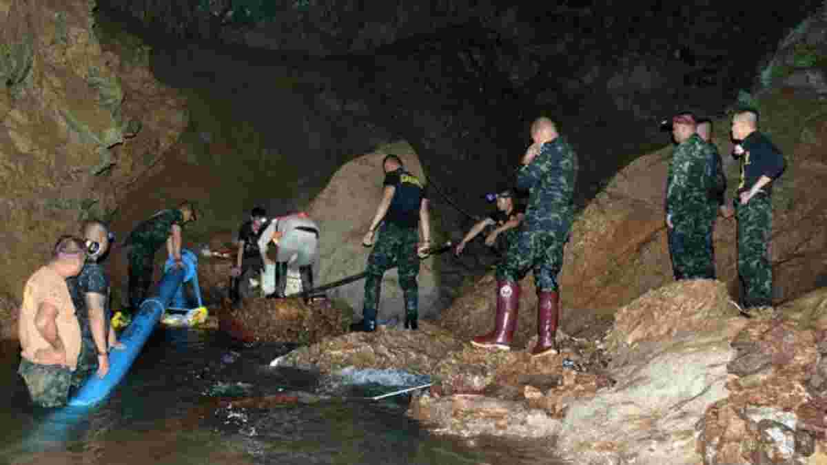 Юные футболисты из Таиланда, которые провели 17 дней в затопленной пещере, будут выписаны из больницы 19 июля