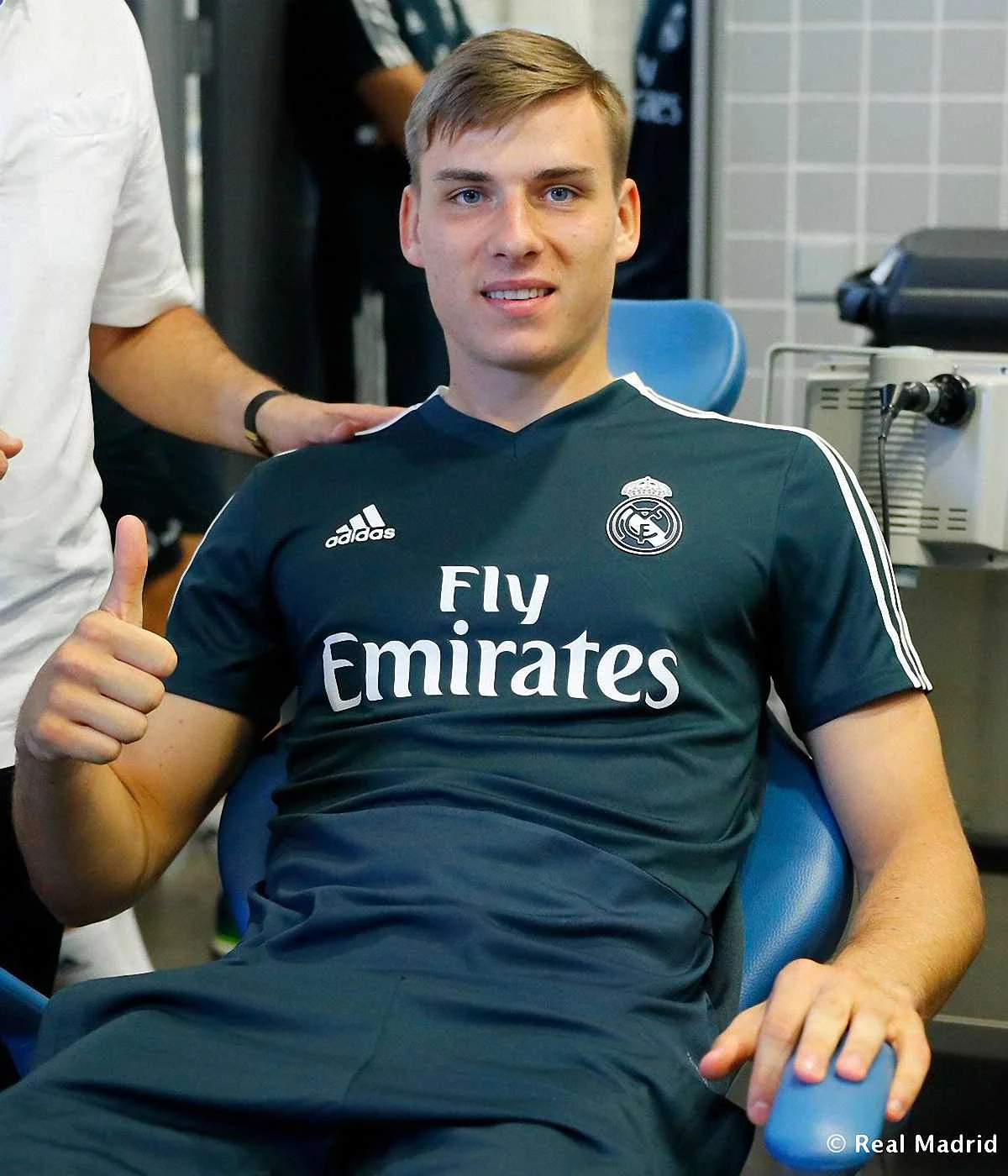 Андрей Лунин на медосмотре / ФК Реал Мадрид