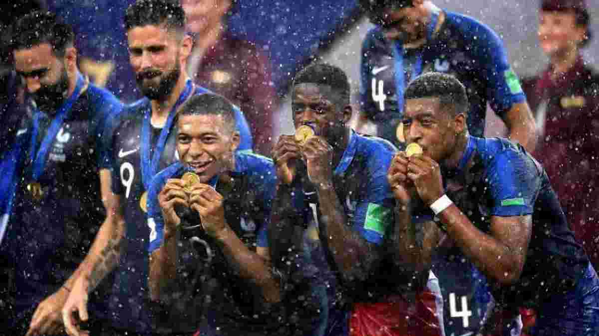 ЧМ-2018: сборная Франции возвращается с Кубком мира на родину – прямая видеотрансляция
