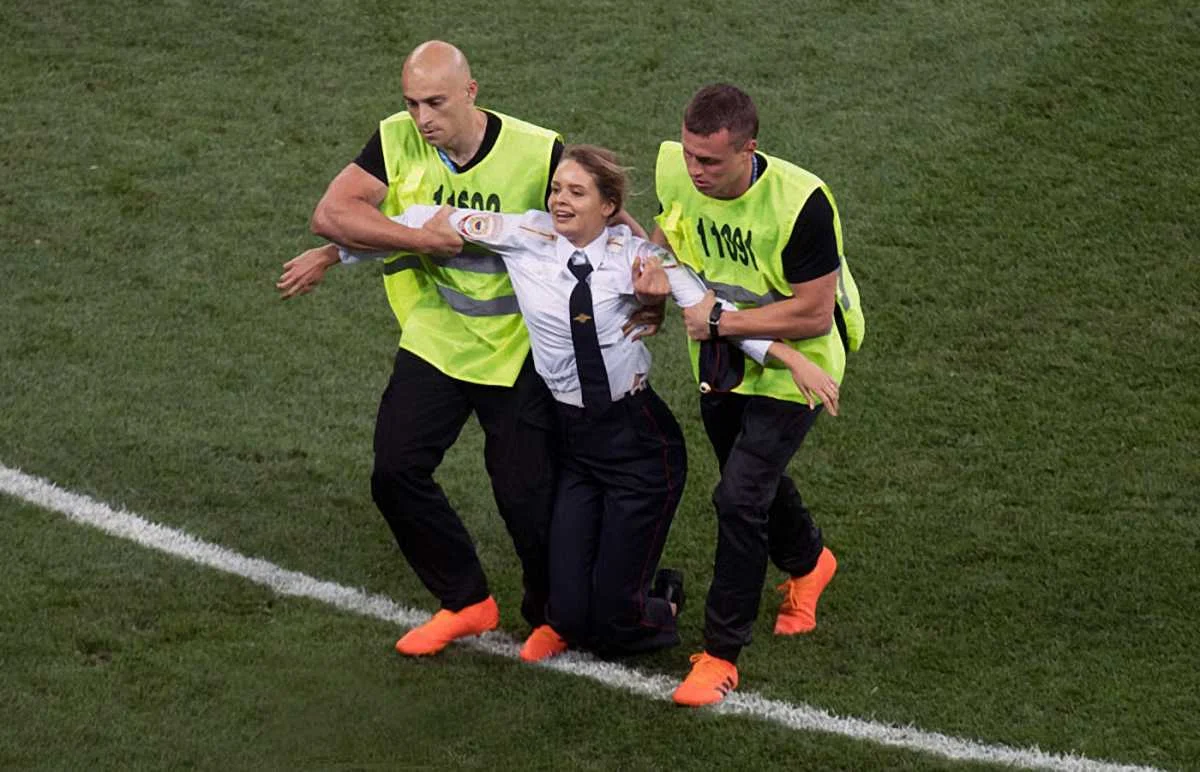 ЧС-2018: учасницю Pussy Riot арештували на 15 діб за акцію на фіналі Мундіалю