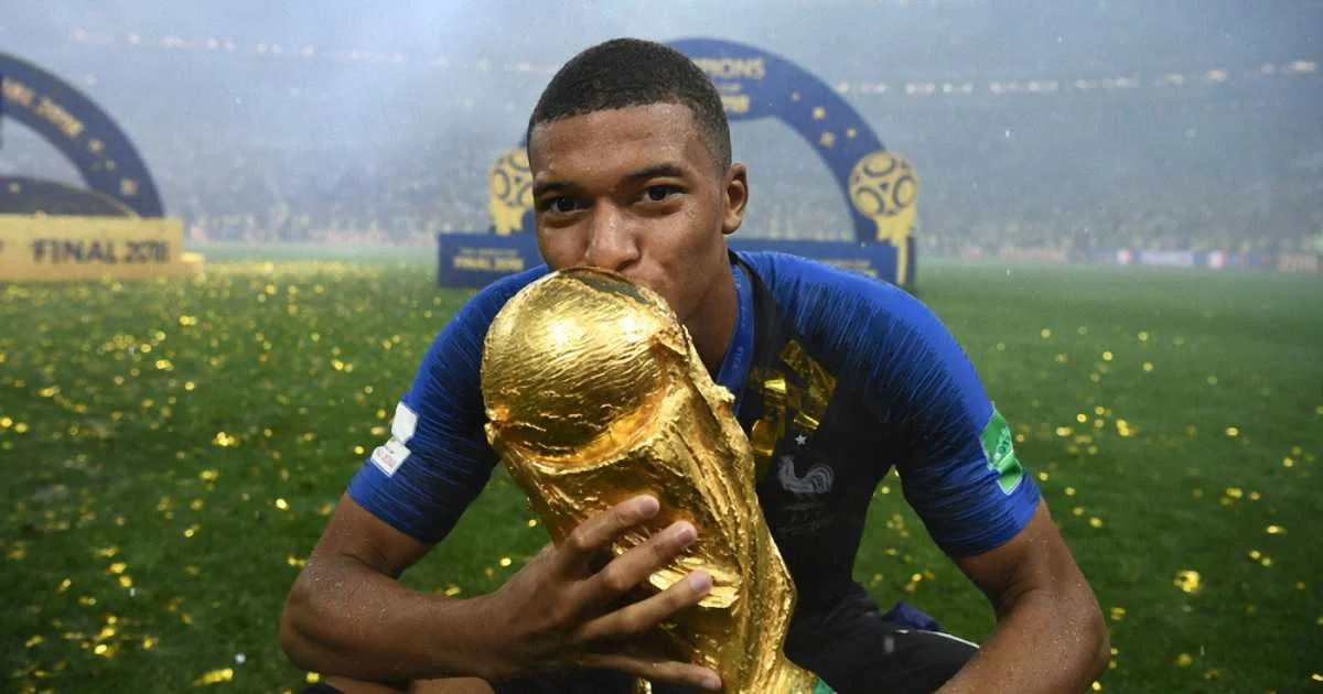 Мбаппе играл в финале ЧМ-2018 с травмой спины