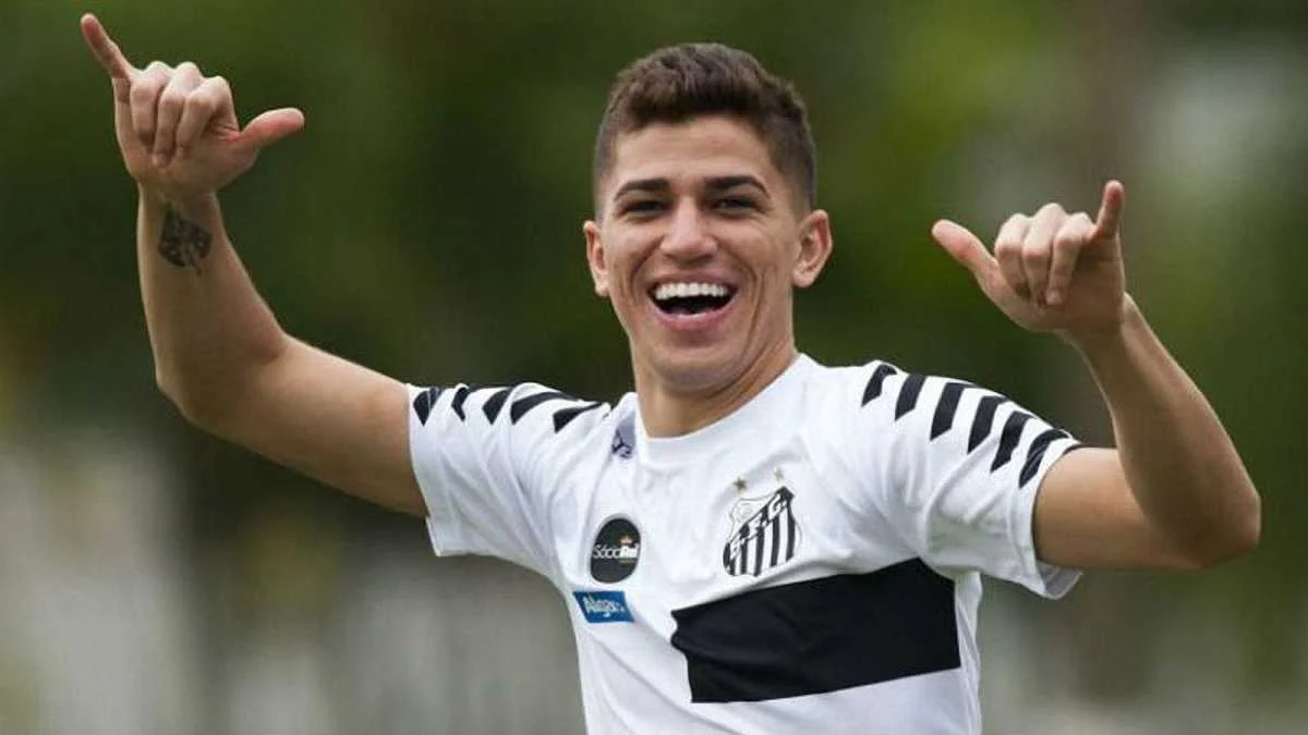 Витор Буэно / фото: ФК Сантос