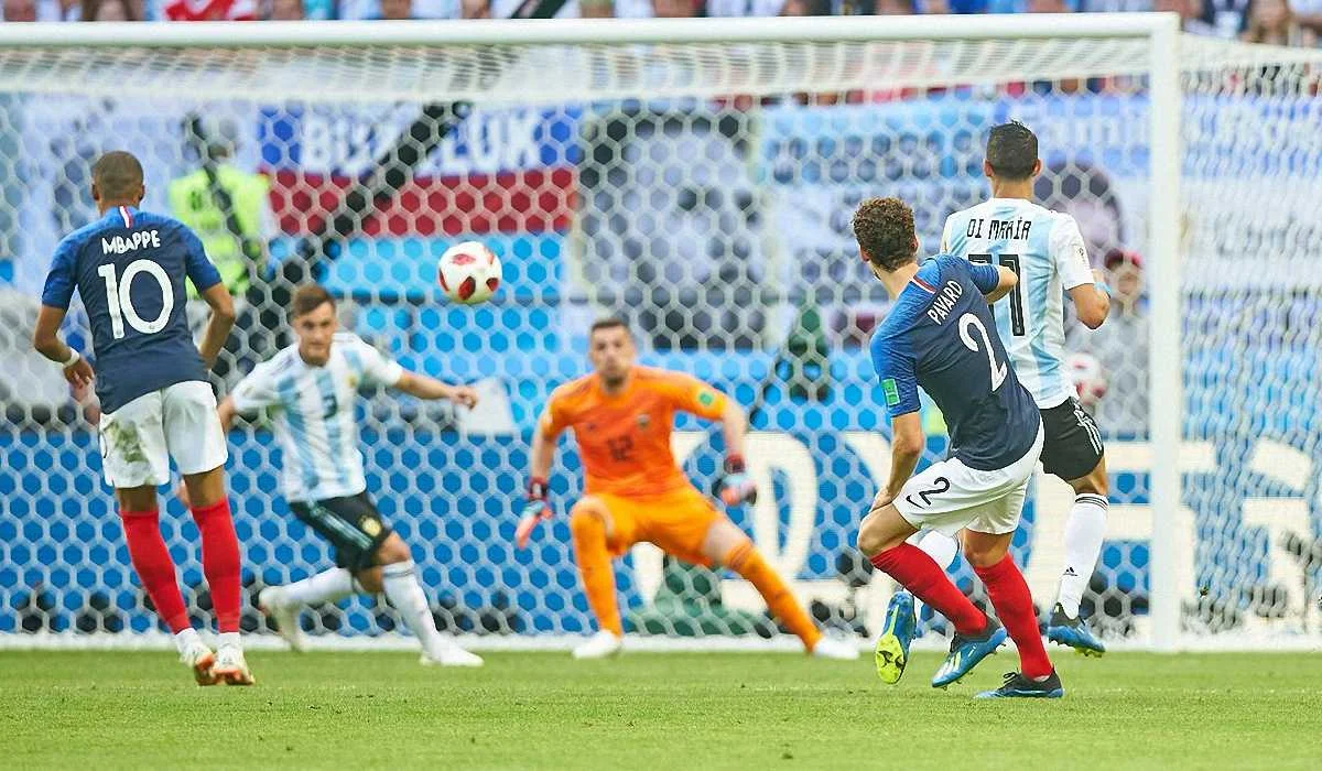 Павар забиває Аргентині / Twitter