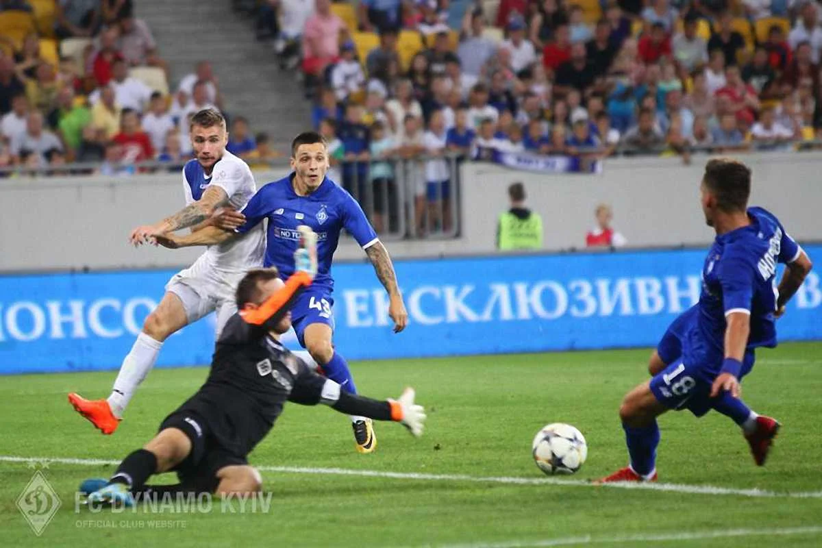 Назарій Русин за мить заб'є гол / фото ФК Динамо