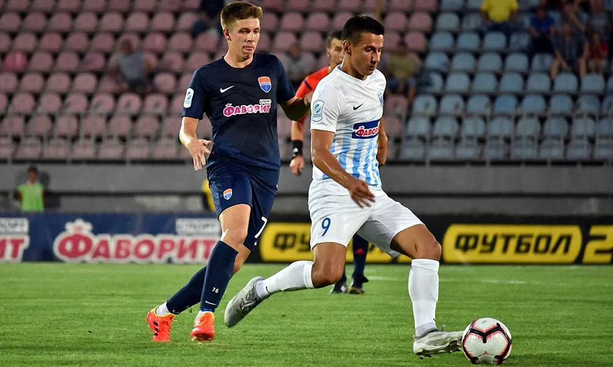 Дмитро Хльобас у матчі проти Маріуполя / фото: УПЛ