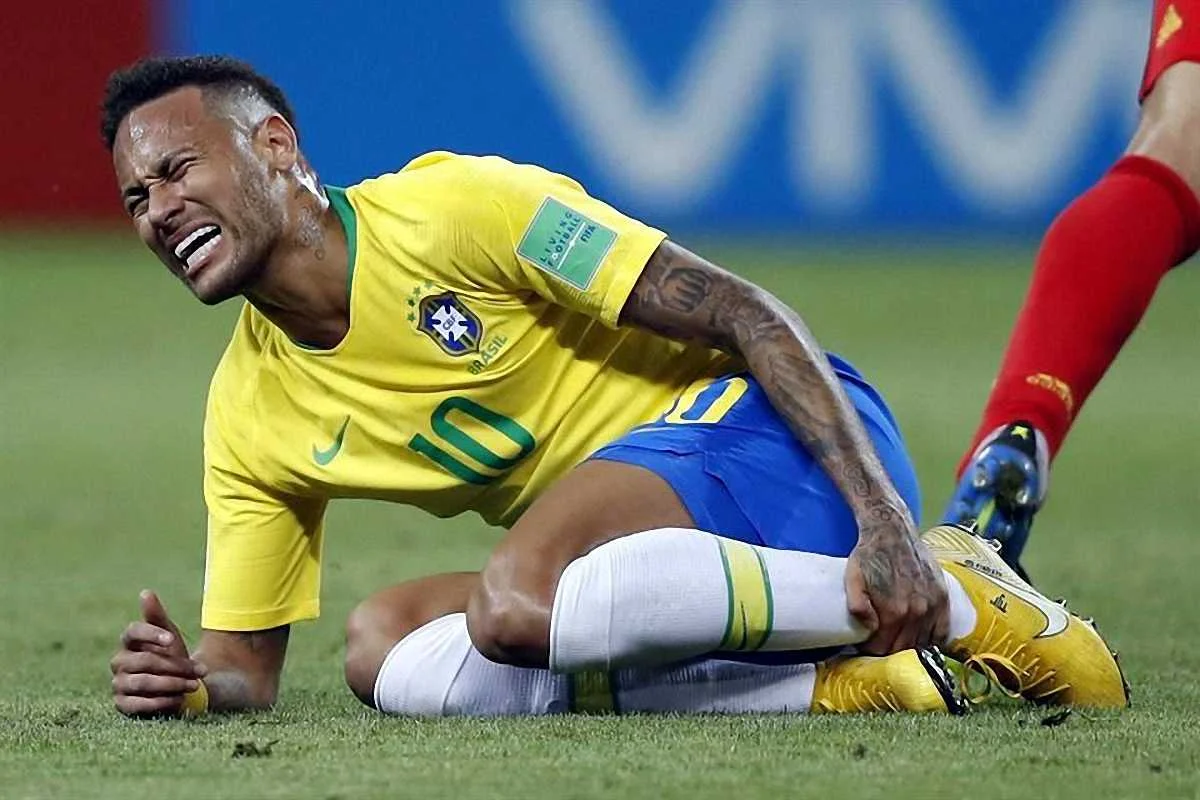 Неймар / соцмережі