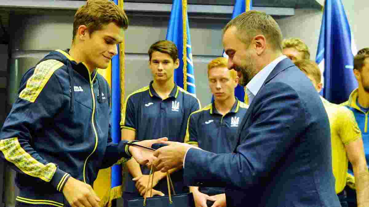 Павелко нагородив збірну України U-19 після виступу на Євро-2018