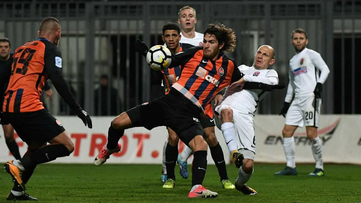 Густаво Бланко Лещук (по центру) / фото: ФК Шахтер