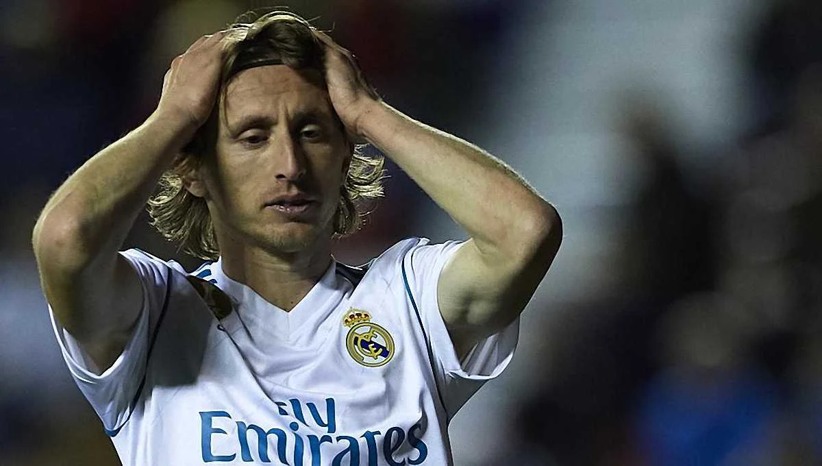 Модріча спокушають великими грошима