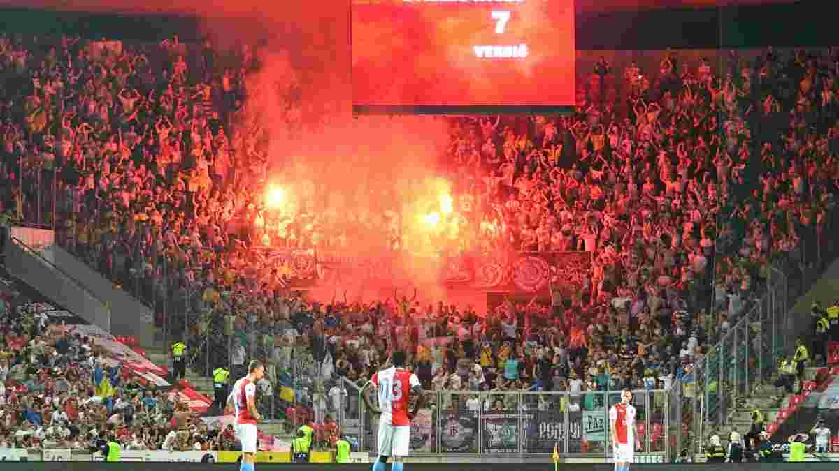 Славія – Динамо: фанати киян запалили фаєри після голу Вербіча
