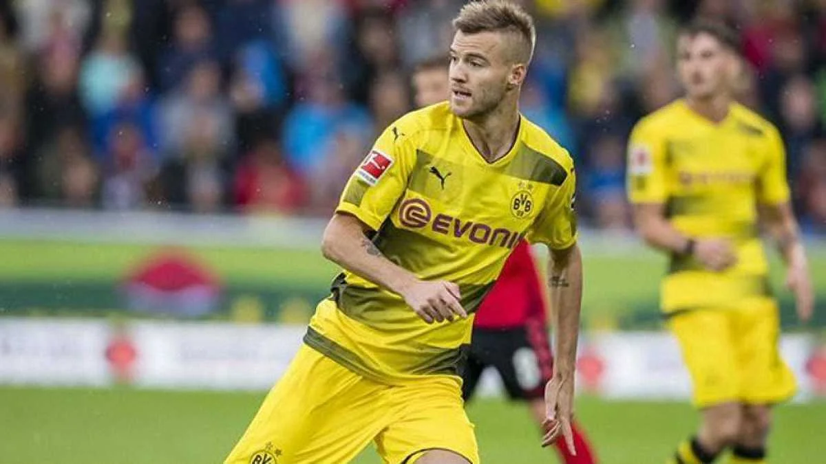 Андрей Ярмоленко в Боруссии Д / фото: Fussball Magazin