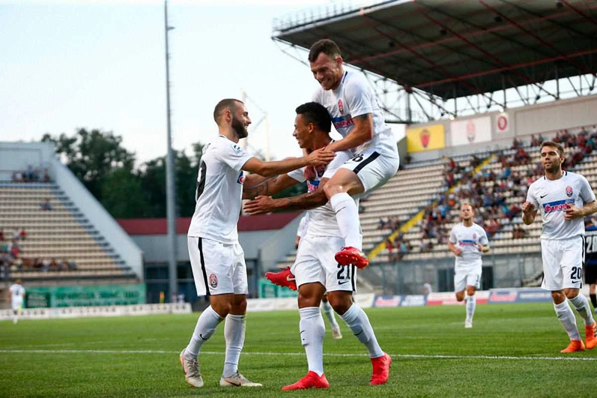 Зоря на виїзді перемогла Карпати