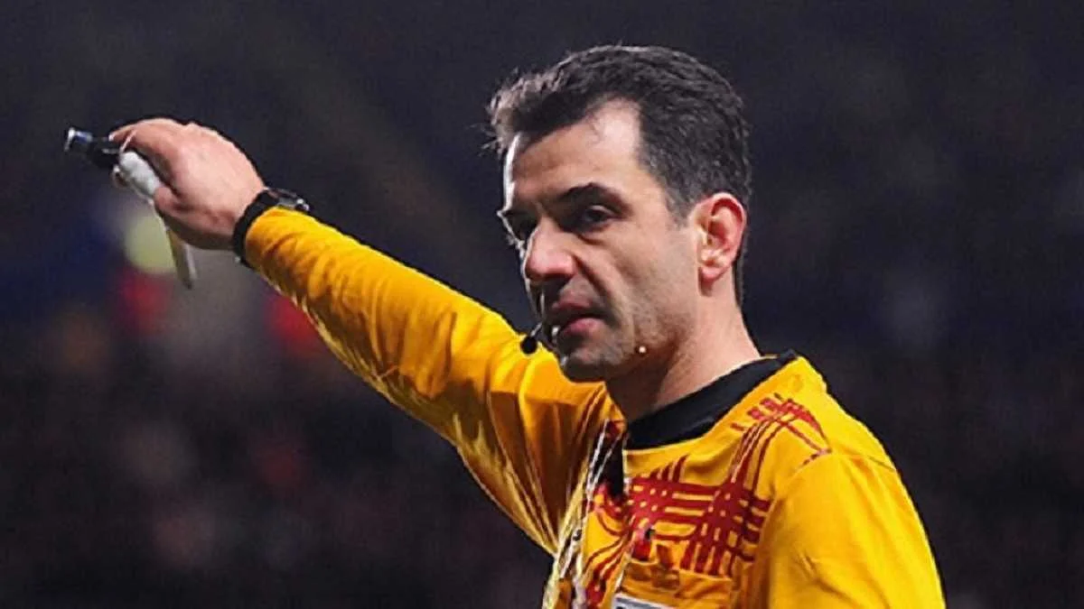 Александар Ставрєв / Соцмережі