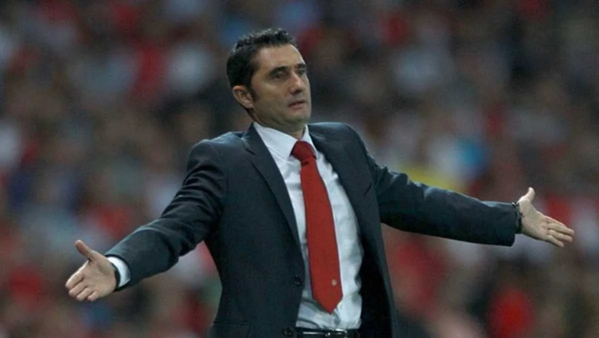 Наставник Барселоны Эрнесто Вальверде / Фото AFP