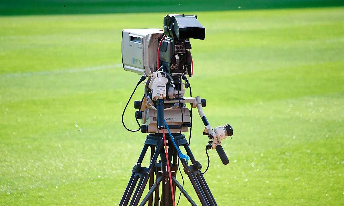 УЄФА поки не підписав угоду про трансляцію матчів єврокубків з жодним українським телеканалом