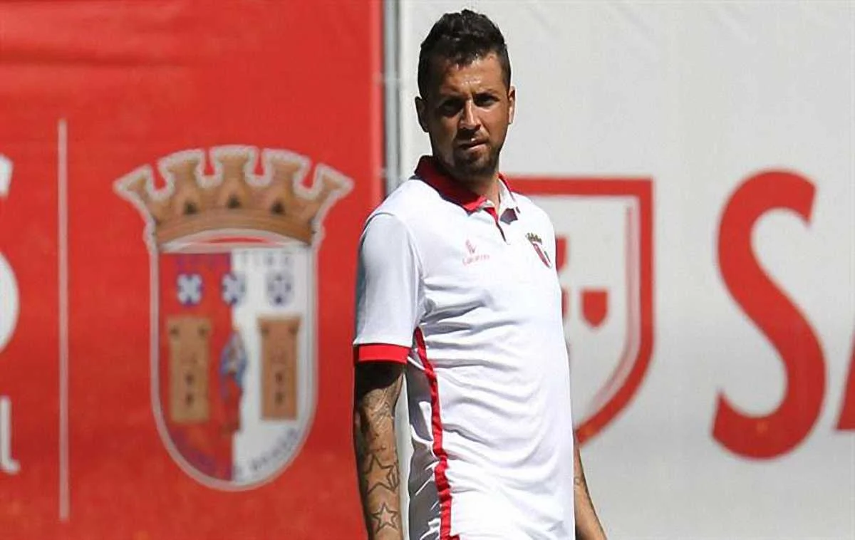 Клаудемір Домінгес / A Bola