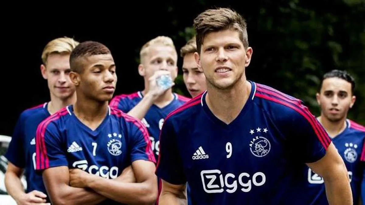 Клас-Ян Хунтелар (праворуч)