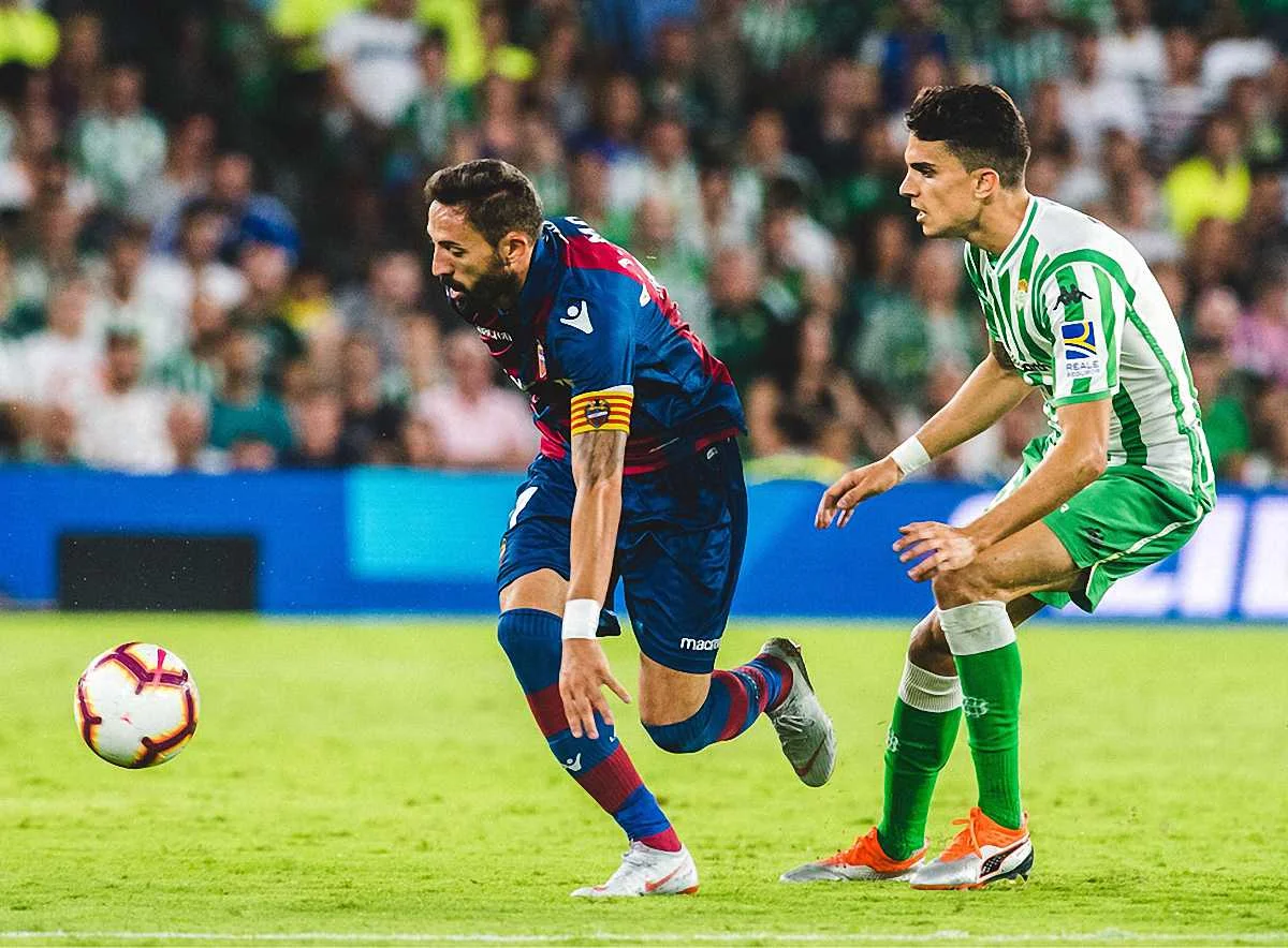 Ла Лига: Леванте на выезде разгромил Бетис, Жирона сыграла вничью с Вальядолидом