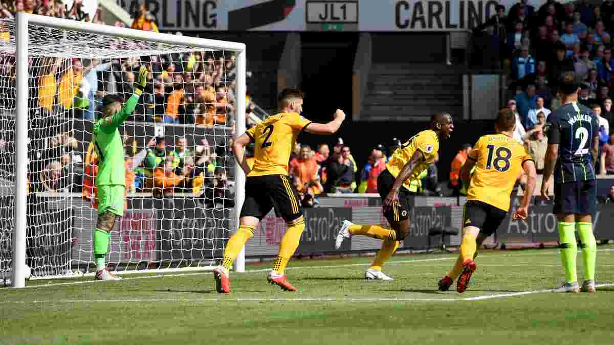Гравець Вулверхемптона Болі забив гол рукою у ворота Манчестер Сіті