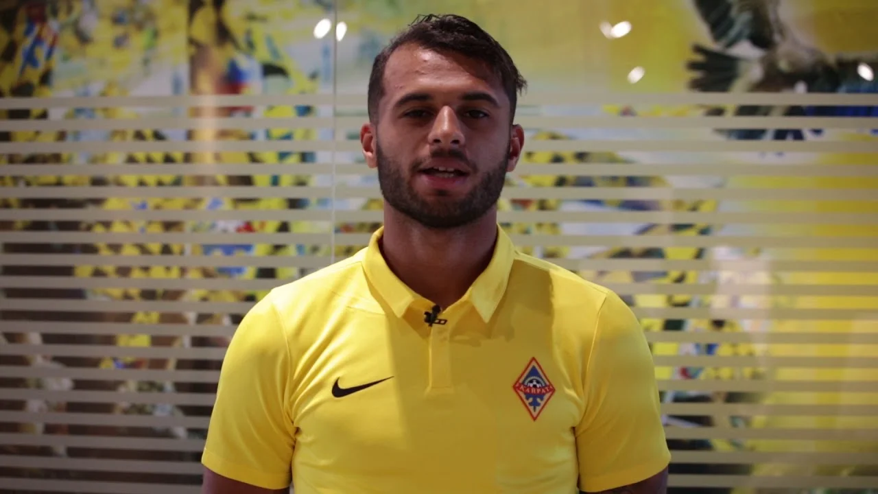 Адерінсола Есеола / соцмережі