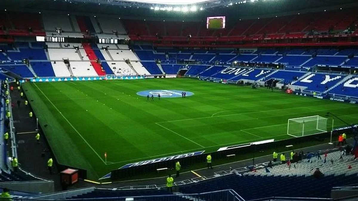 Матч Лион – Шахтер пройдет без зрителей / фото из соцсетей