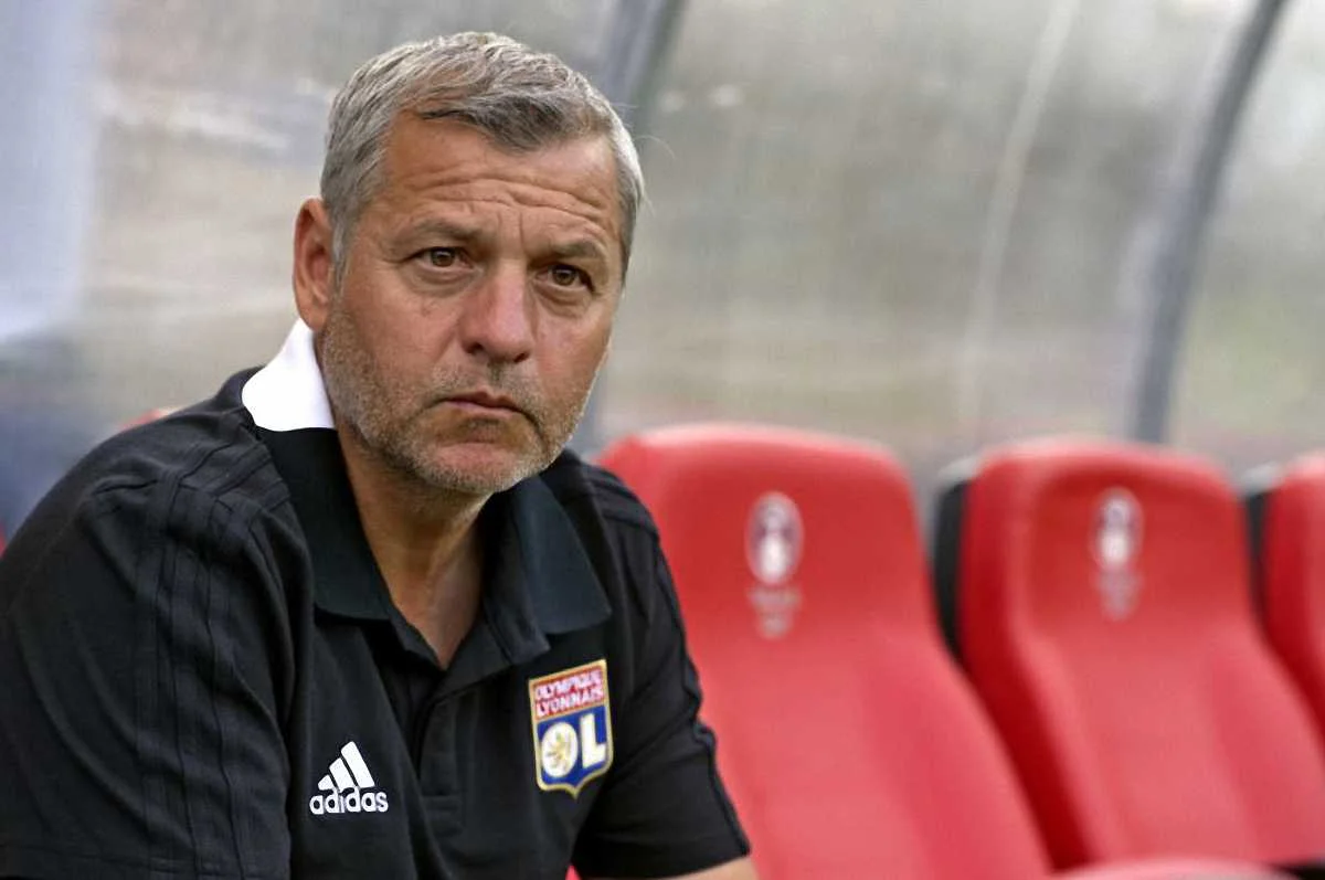 Бруно Женезіо / ФК Ліон