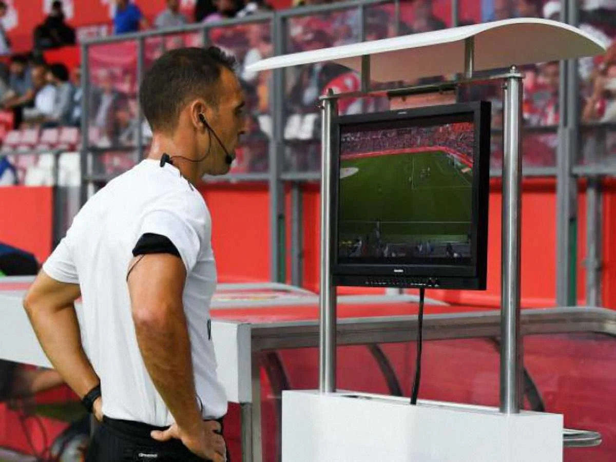 Использование VAR / соцсети