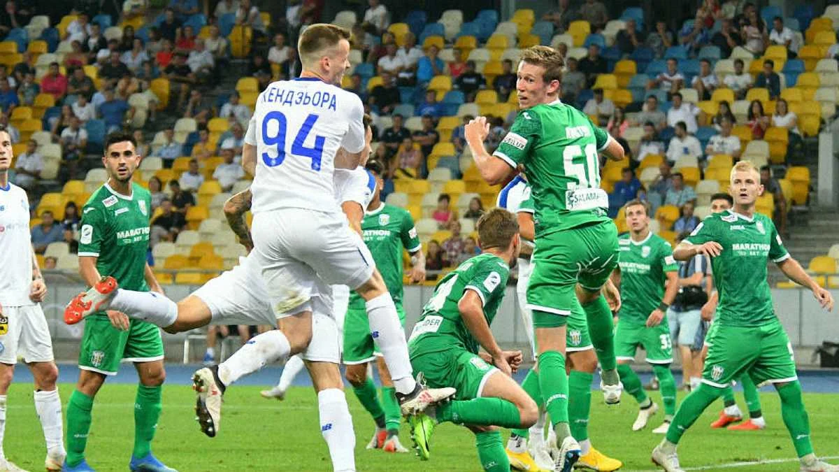 Динамо – Карпати: Комітет арбітрів ФФУ прокоментував суперечливе вилучення Мегреміча