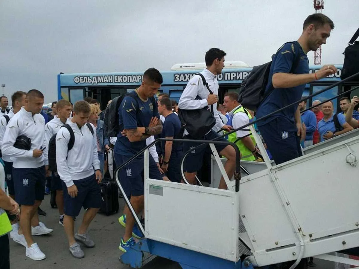 Сборная Украины вылетела в Чехию / ФФУ