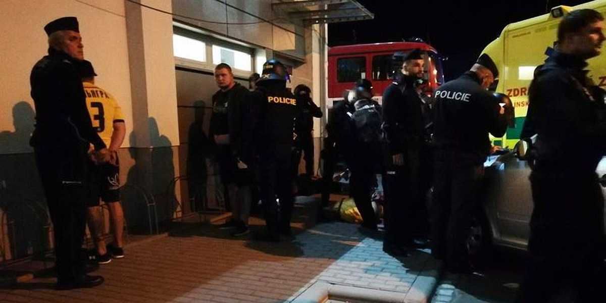 Задержание украинских болельщиков / Фото из соцсетей